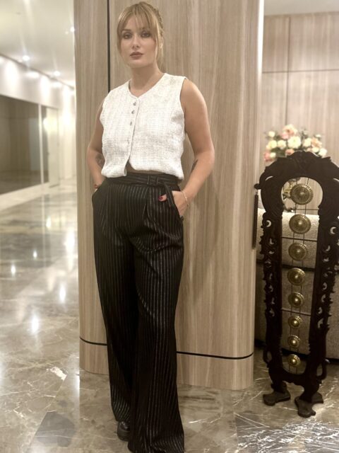 NOKİSTANBUL CİTY GLAM BEL DETAYLI SİM ÇİZGİLİ KUMAŞ PANTOLON