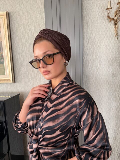 Piliseli Çapraz Drape Saç Bonesi Kahverengi