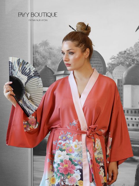 İpek  Mercan Çiçek Desenli Uzun Kollu Kimono