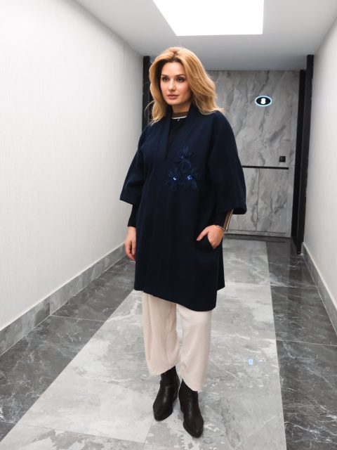 Lacivert çiçek aplikeli triko kimono hırka oversize kesim
